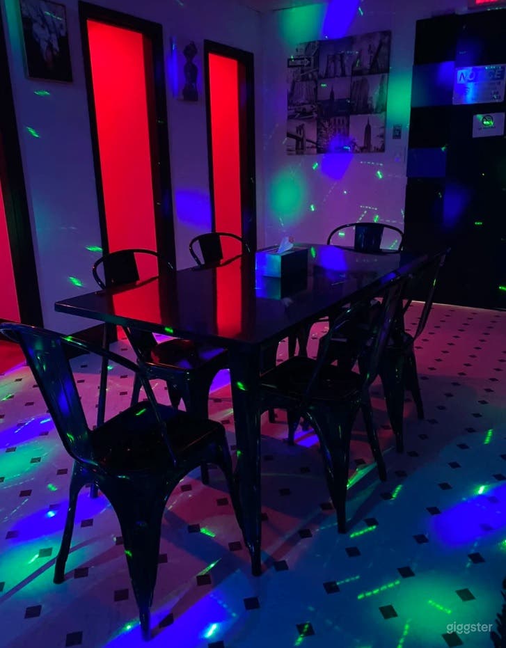 An Energetic &amp; Vibrant Space Photo 3