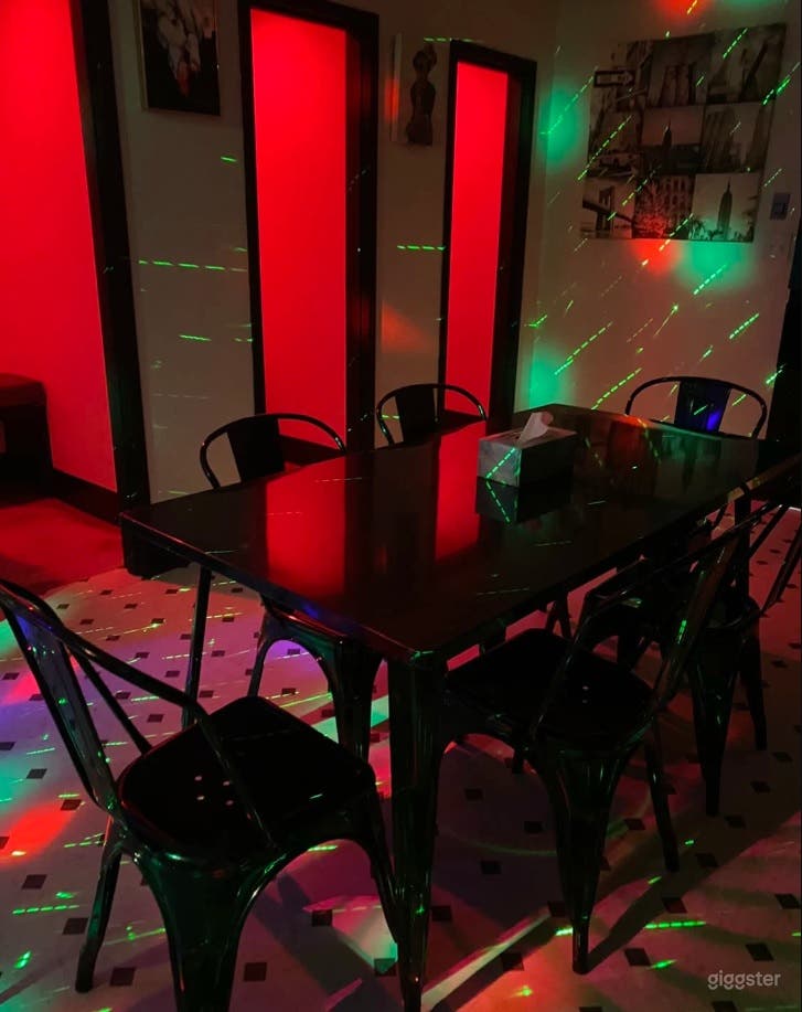 An Energetic &amp; Vibrant Space Photo 4