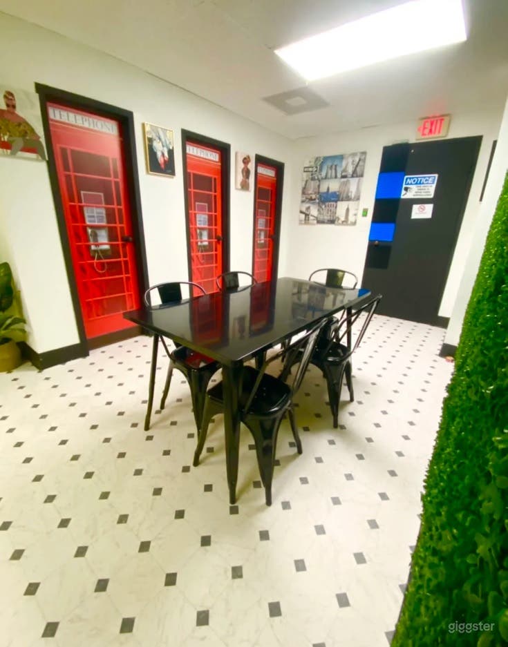 An Energetic &amp; Vibrant Space Photo 1