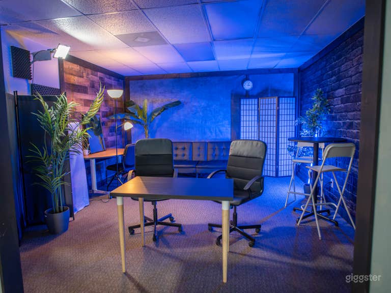  Podcast Video / Audio Recording Studio 