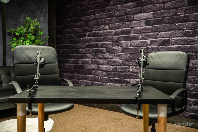  Podcast Video / Audio Recording Studio 