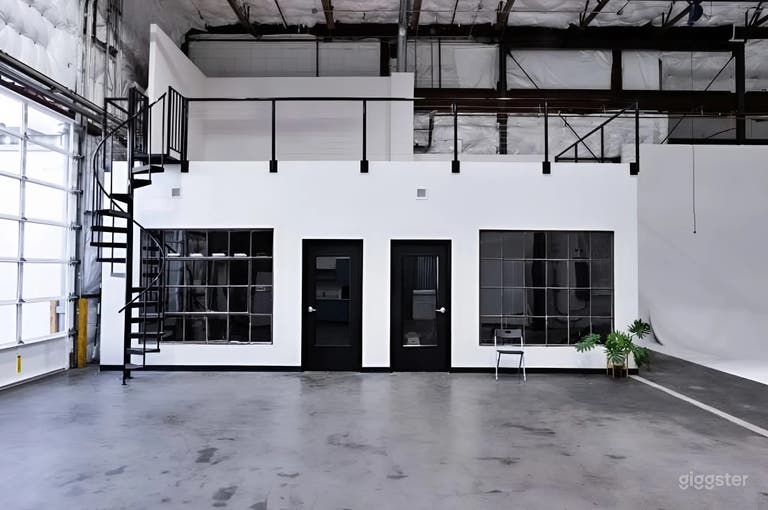  4,000 SqFt Flex Space w/ Balcony & Outdoor Area 