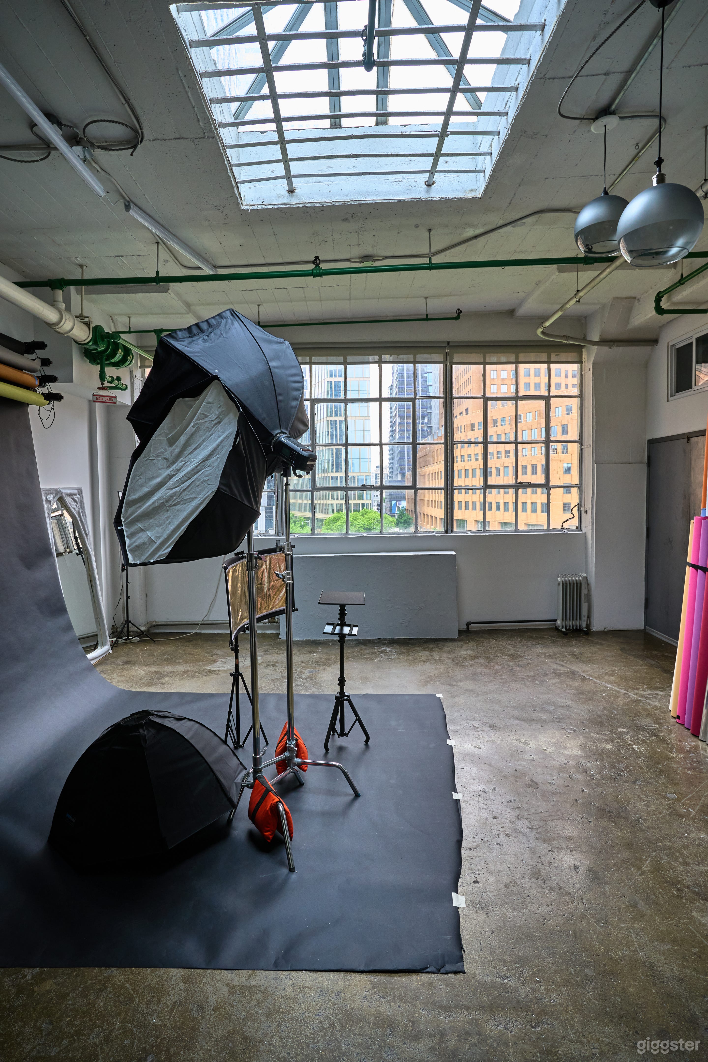 Bright &amp; Versatile Photo Loft  in Downtown BK Photo 2