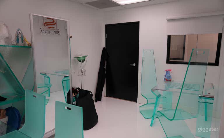  Classy Theatre Dressing Room 