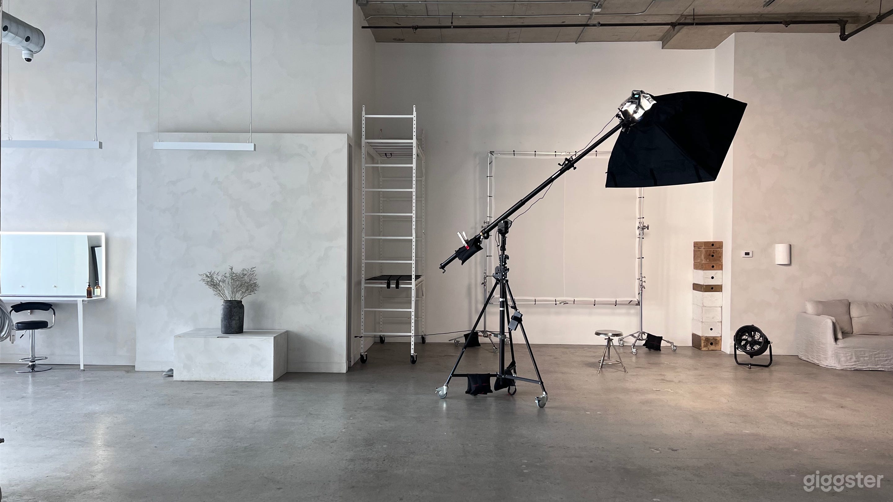 DreamSpace: High-End Studio & Event Space/3800sqft Photo 3