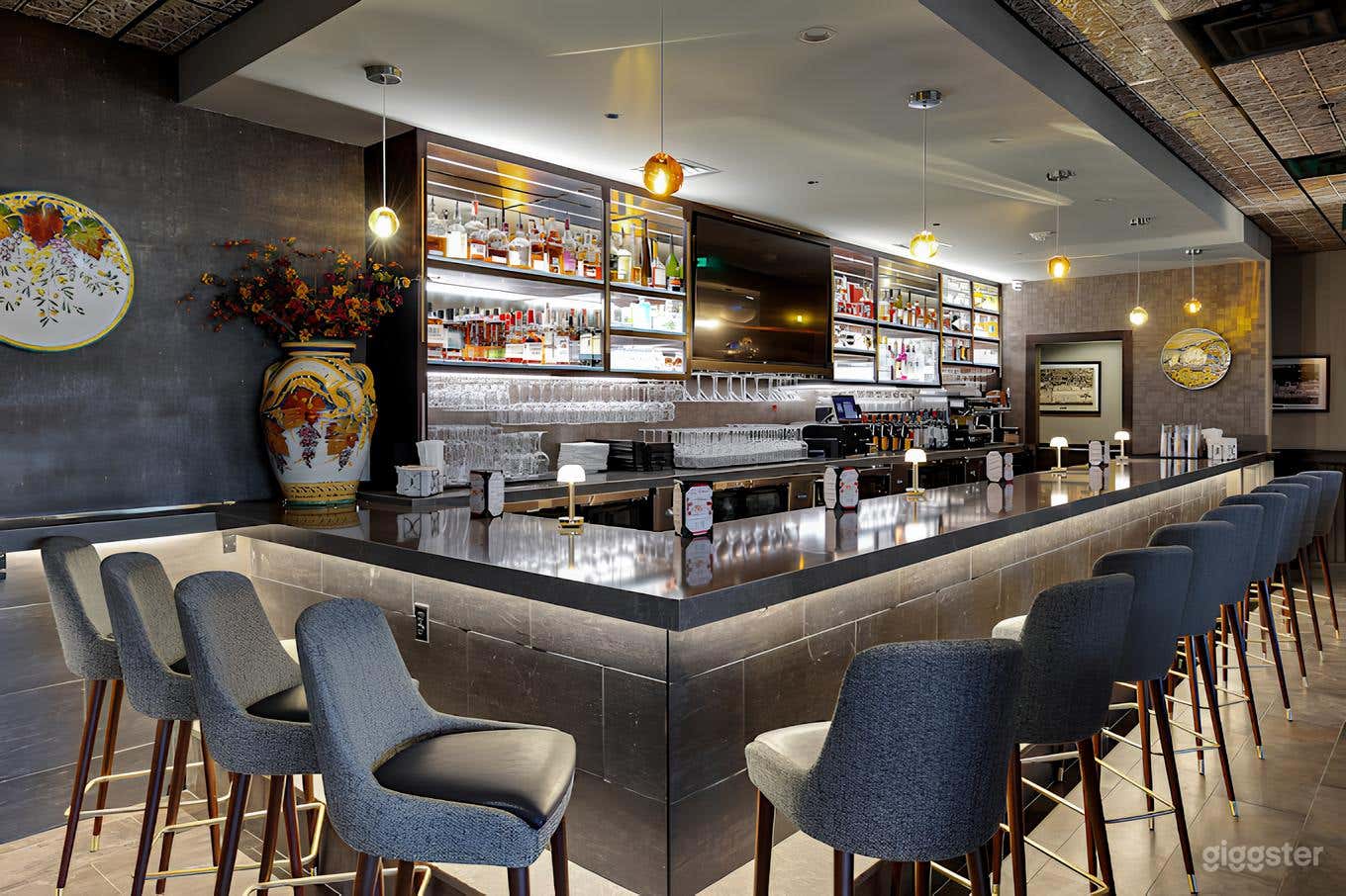 Long-Standing, Authentic Italian Restaurant (Entire Venue) Photo 1