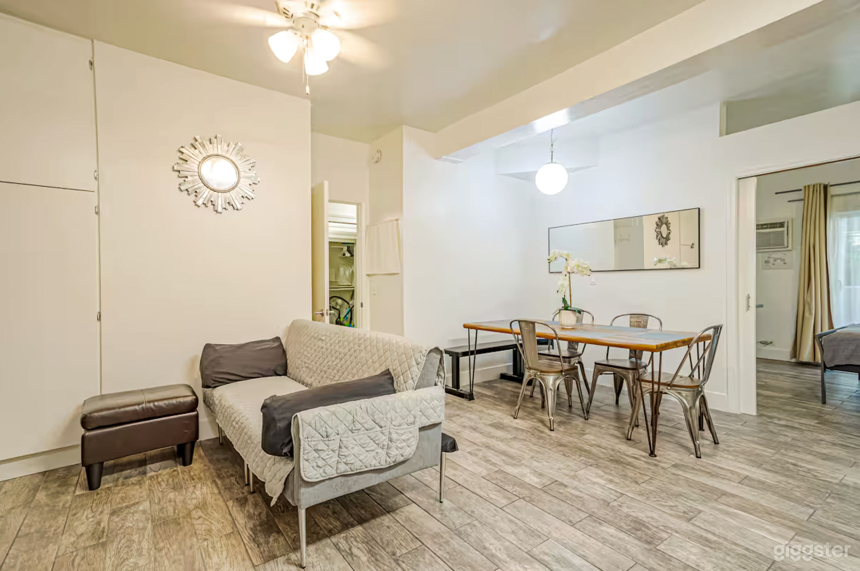 Cozy 2-BR Westwood Condo — Fast WiFi, Pool, Patio Photo 2