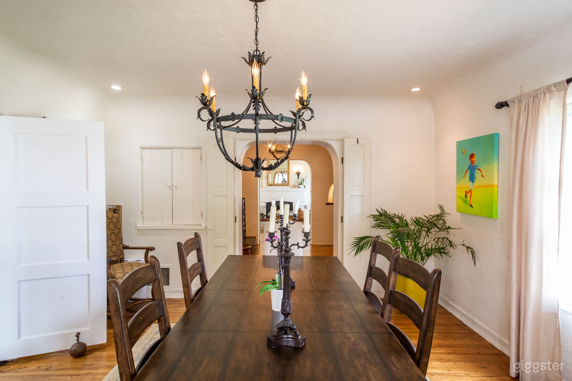 Pasadena Spanish Style home welcomes YOU!  Photo 4