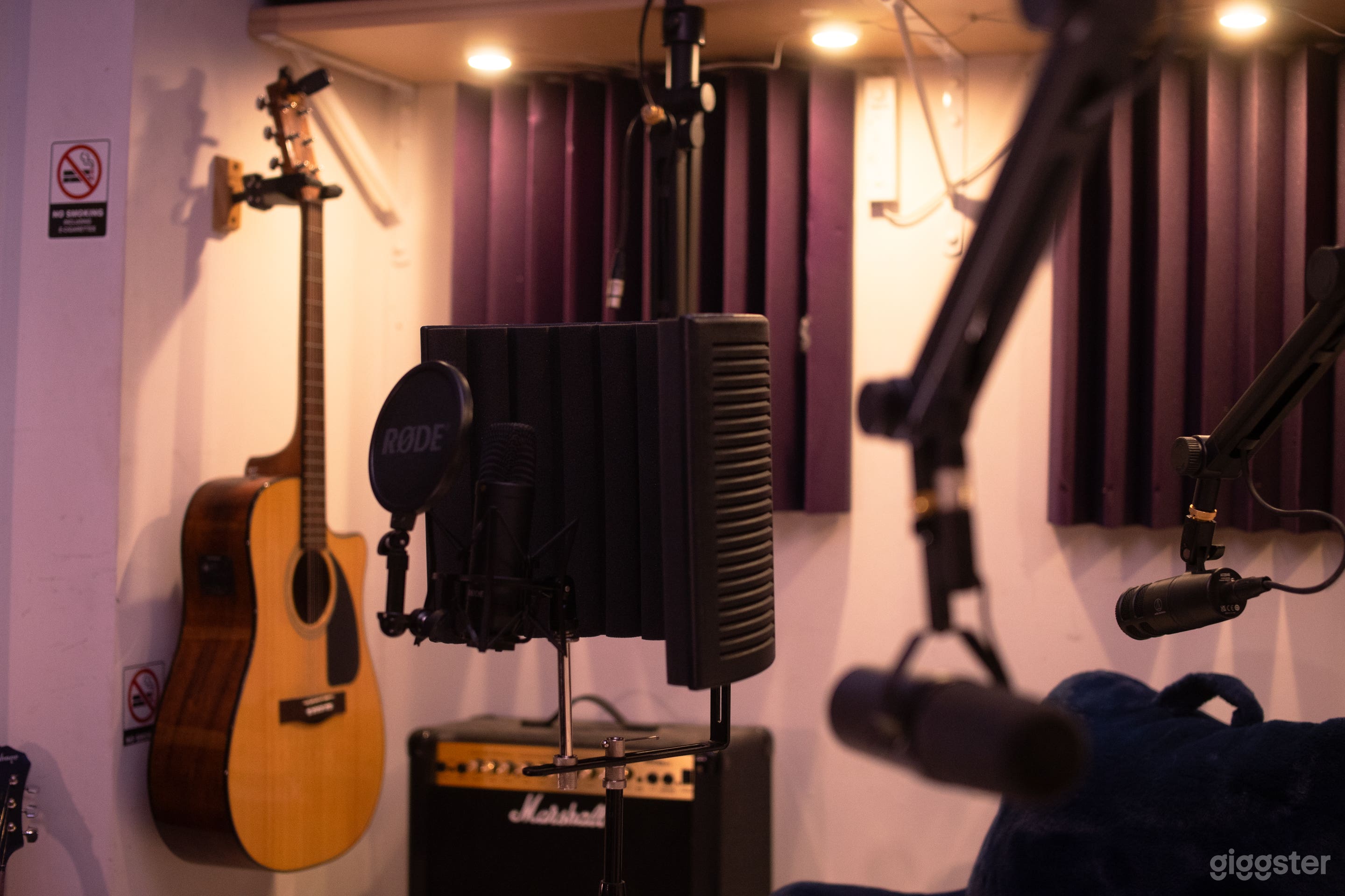 Hobie's Corner- micro studio/ production suite.  Photo 3