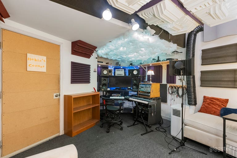  Hobie's Corner- micro studio/ production suite.  