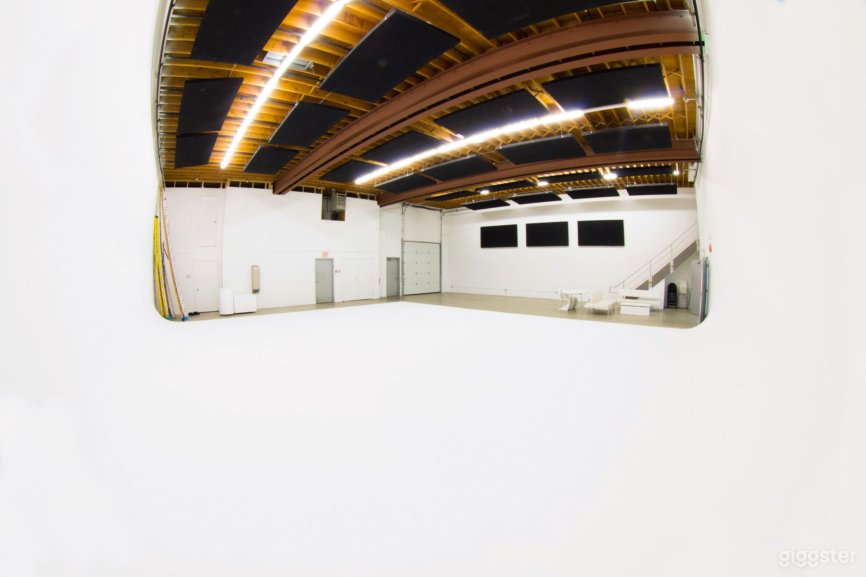 Spacious Film And Photography Studio Photo 2