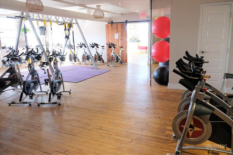  Bright Beautiful Boutique Fitness Studio 