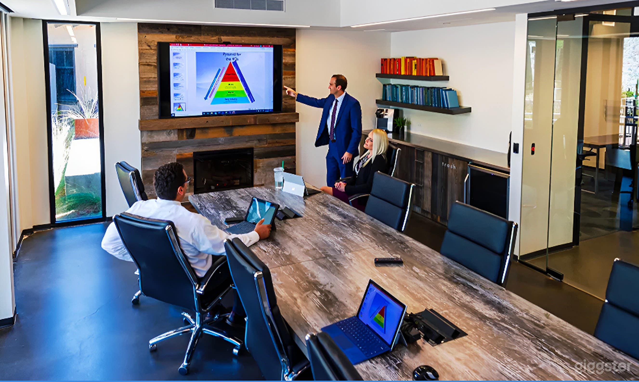 Executive 12 Person Boardroom in North Scottsdale Photo 2