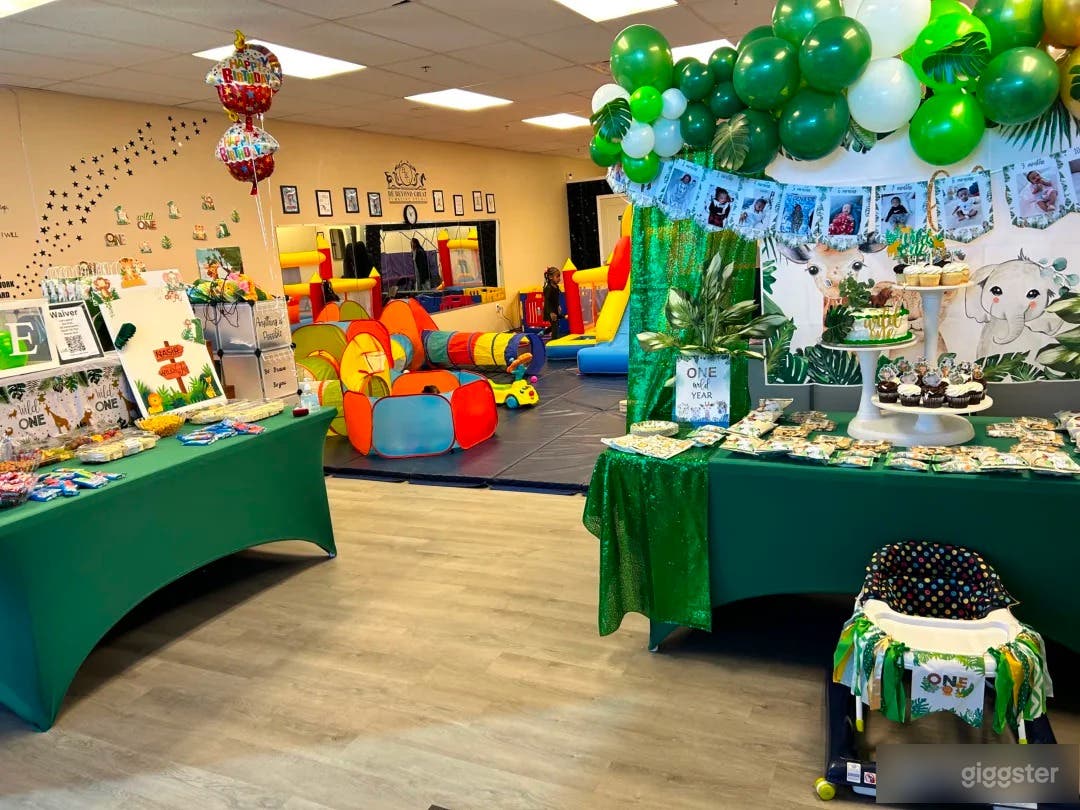 Bright Studio in Vegas Photo 4