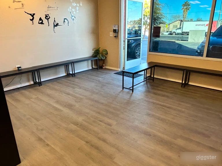  Bright Studio in Vegas 