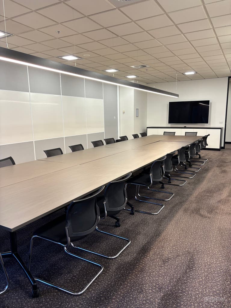  Vault 2 I 22 person Training Room 