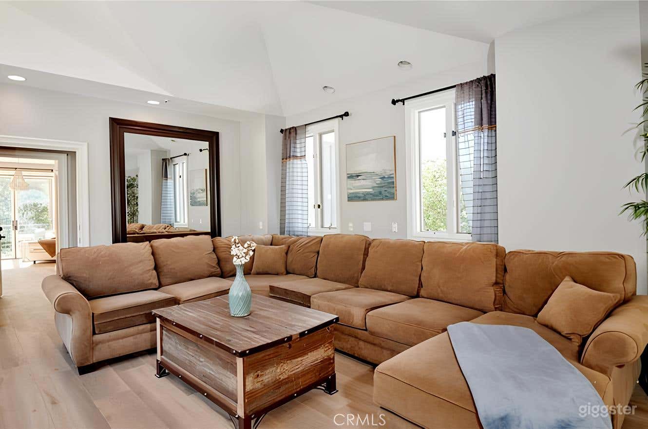 Golden Fame LLC  Photo 4