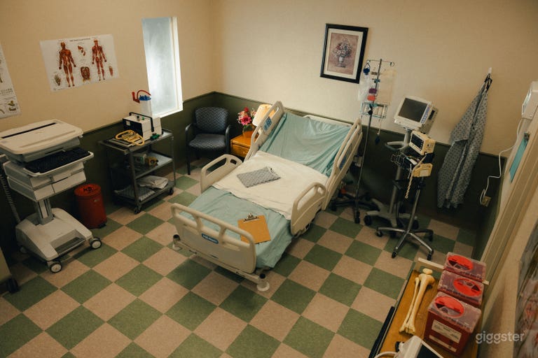  Hospital Room & Waiting Room Standing Sets  