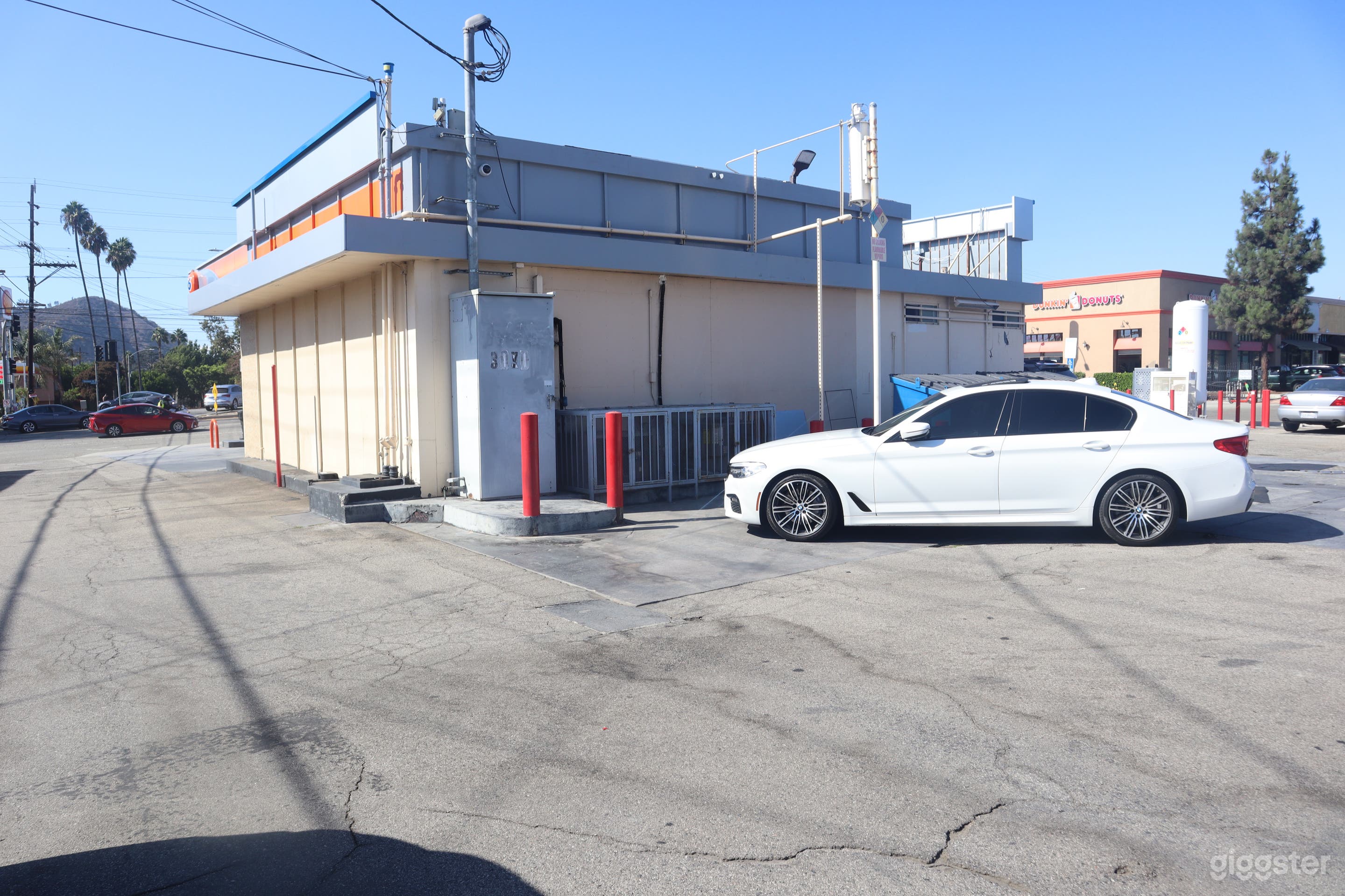 Gas Station, Food Mart  for filming  Photo 3