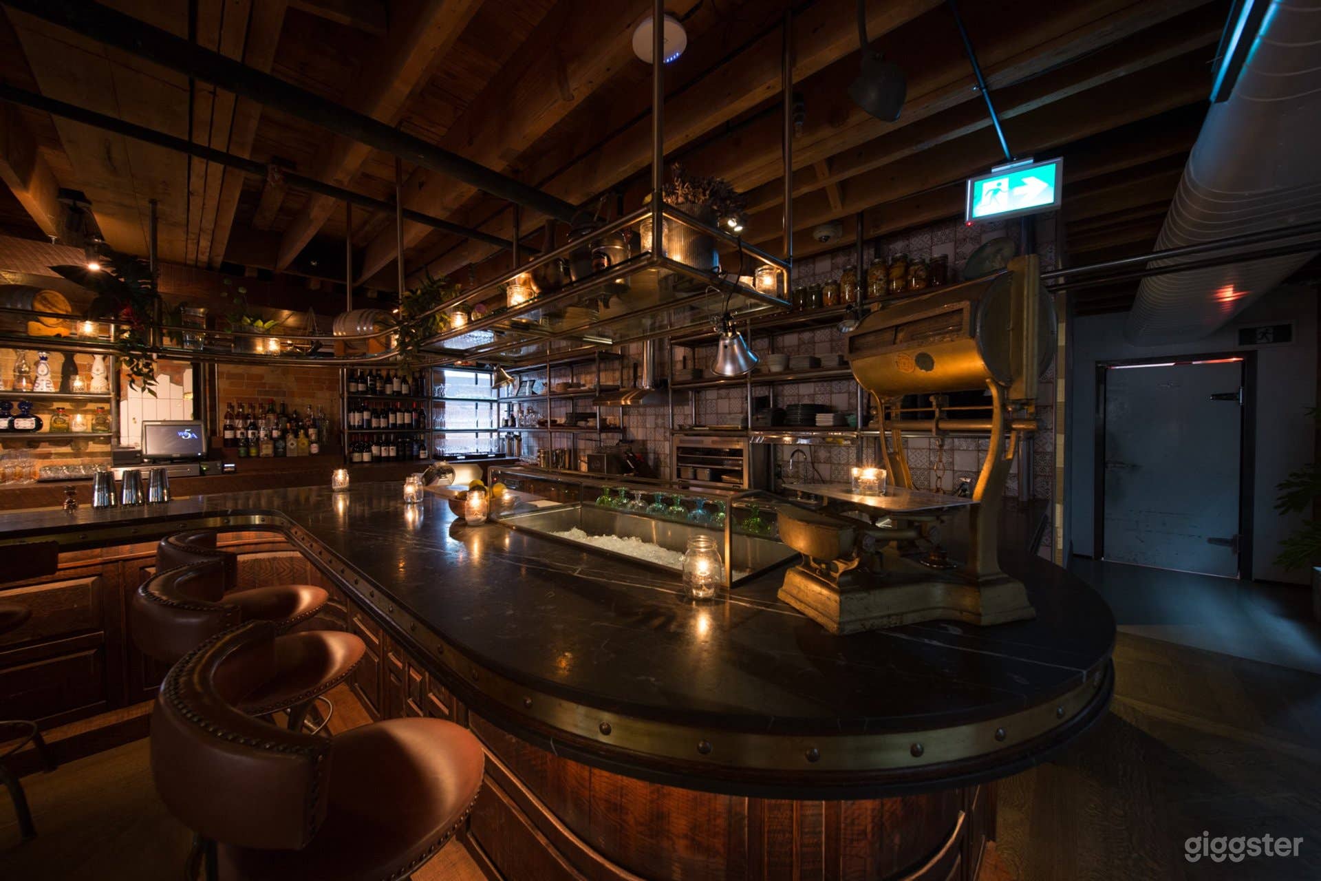 Latin American-inspired Décor Restaurant Photo 3