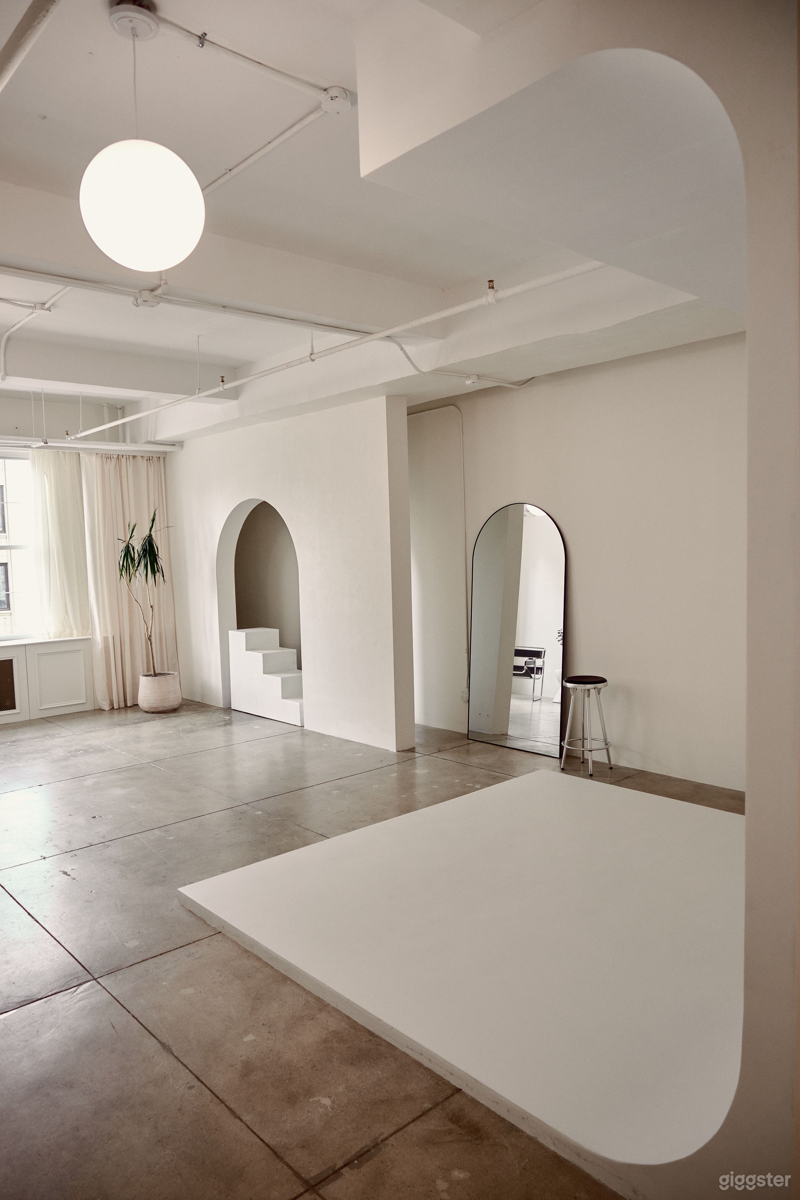 Spacious Midtown Photo Studio with Tons of Natural Light Photo 4