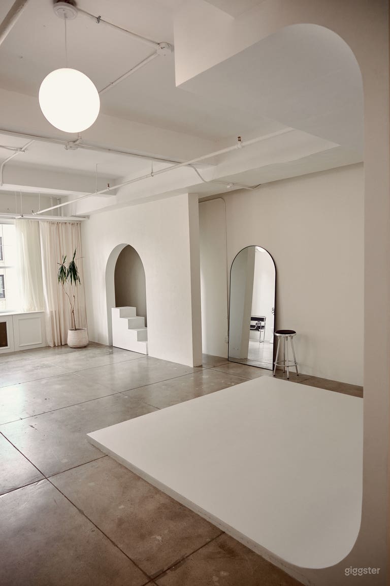  Spacious Midtown Photo Studio with Tons of Natural Light 