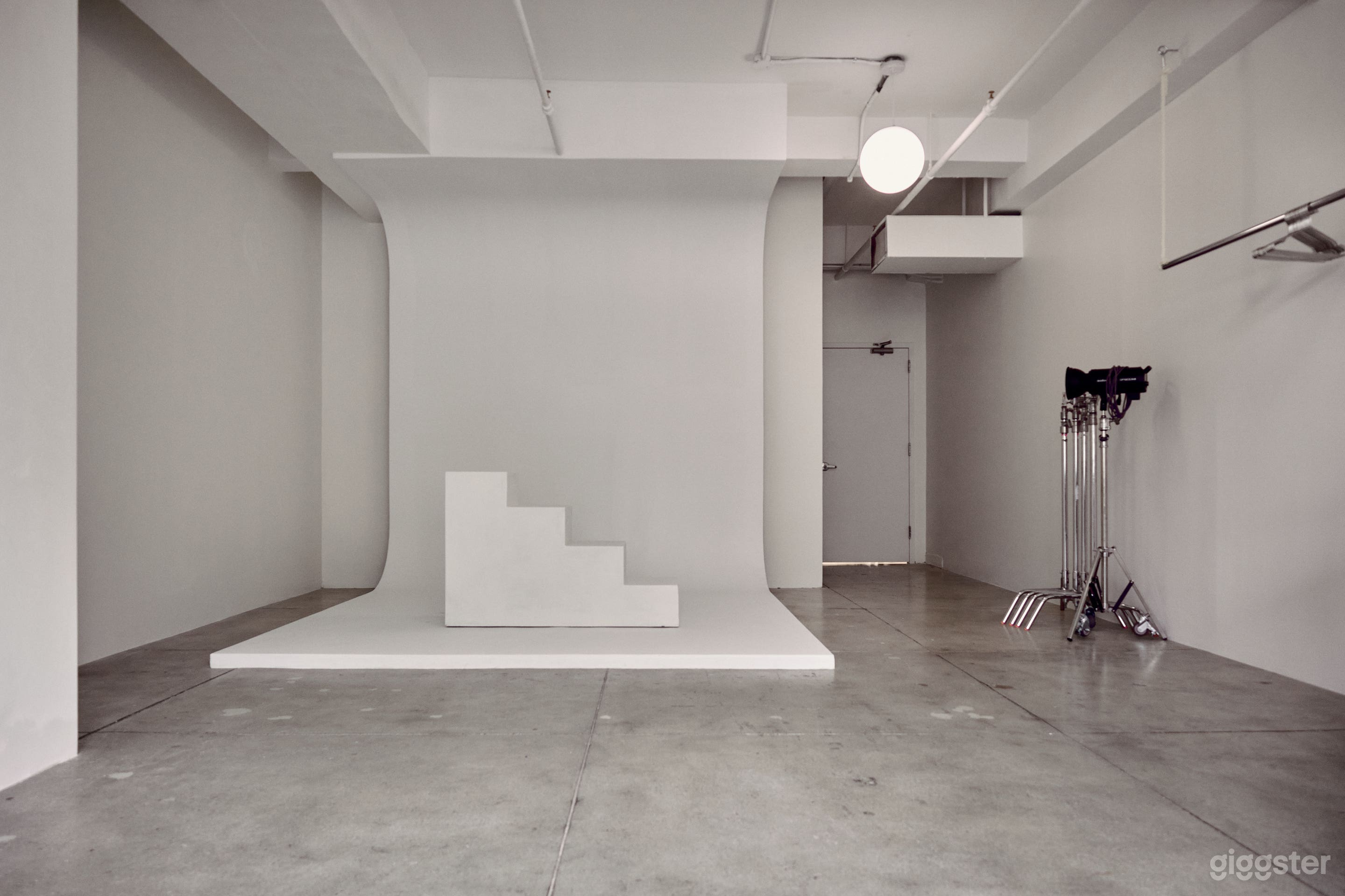 Spacious Midtown Photo Studio with Tons of Natural Light Photo 1