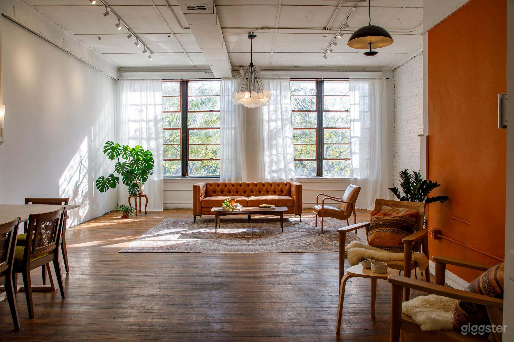 Spacious, bright, &amp; flexible Creative Loft Space Photo 1