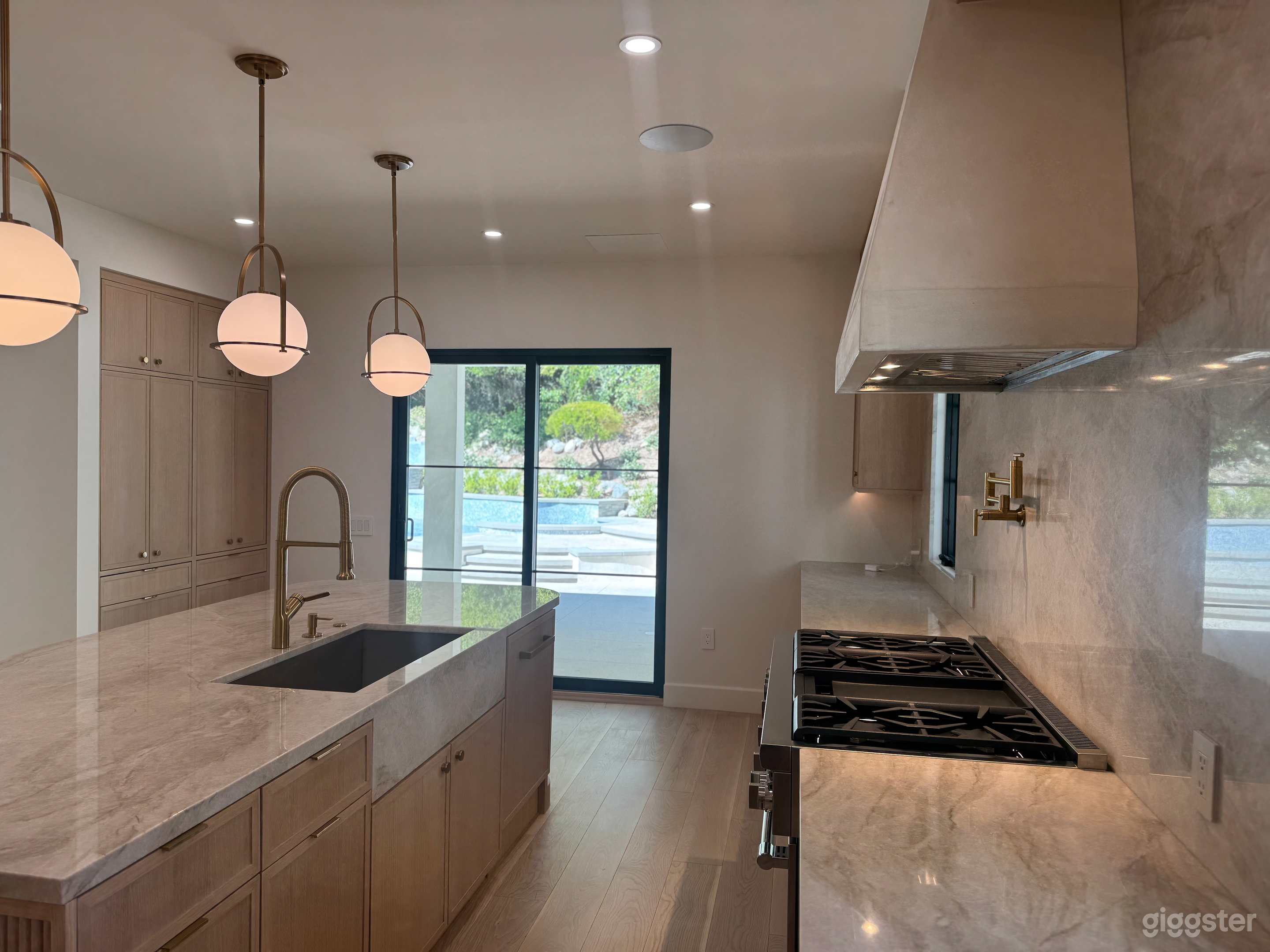 Modern Luxe Tarzana Estate with Designer Kitchen, Pool, Gate Photo 4