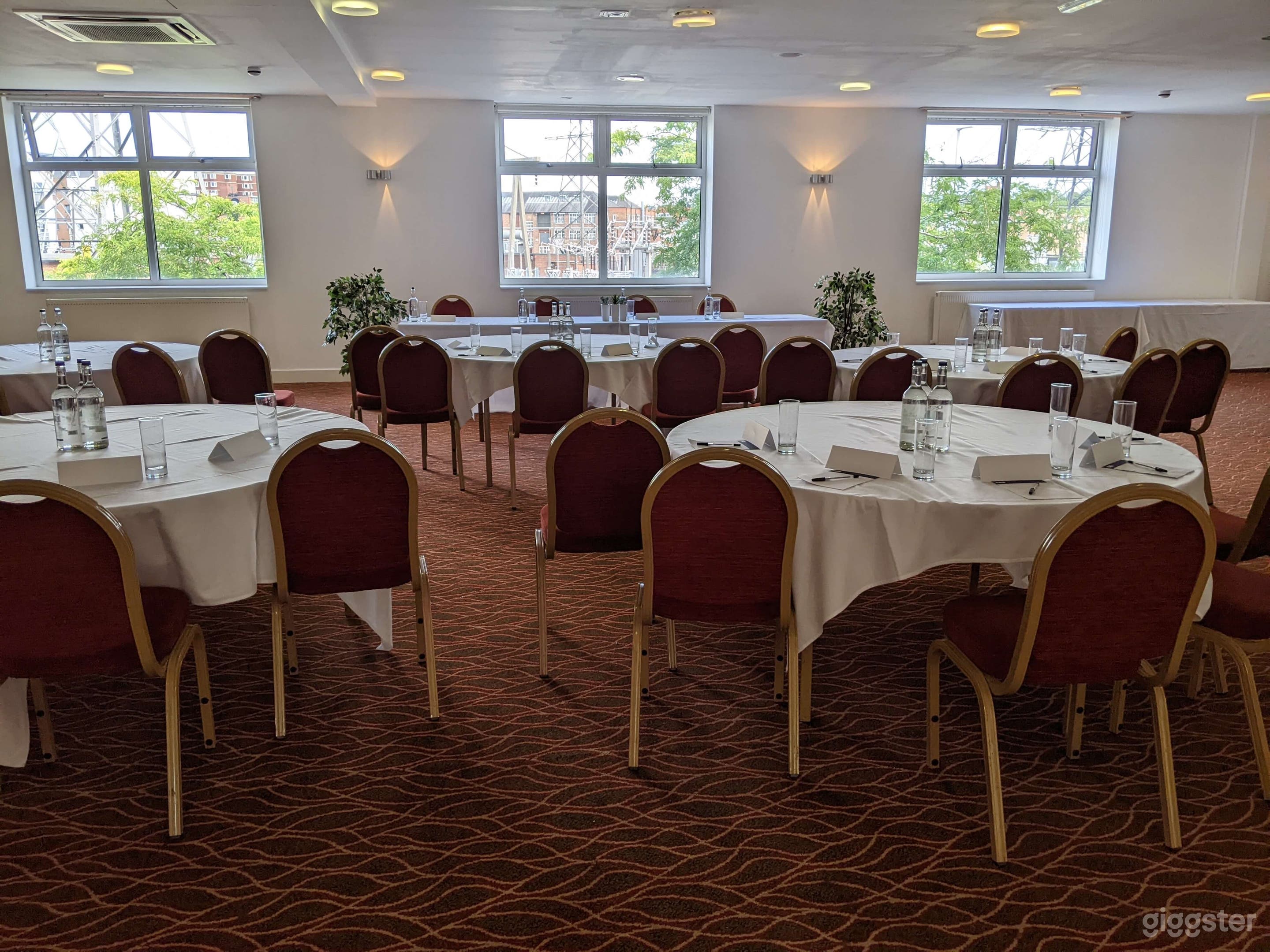 Function Suite with Bar and Balcony up to 100 Photo 3