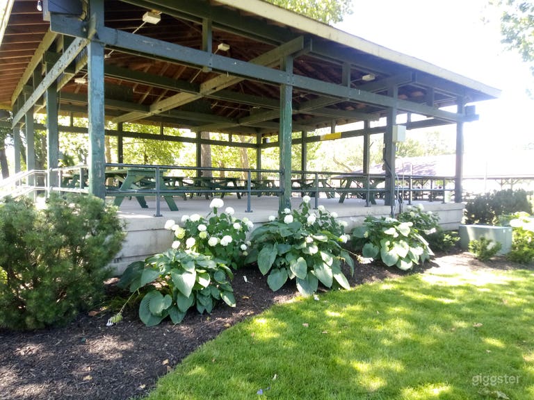  Full gathering patio stand  