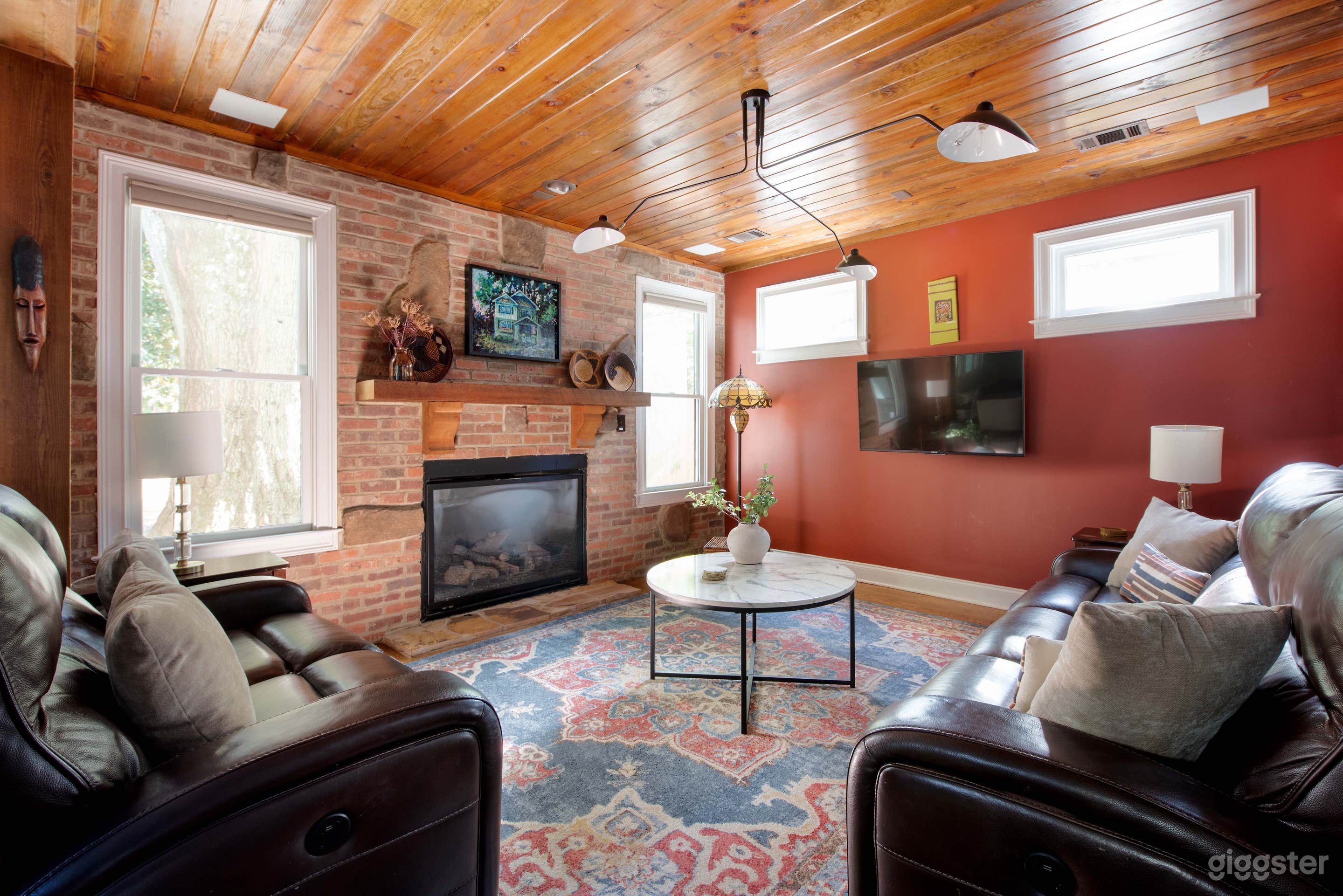 New Designer Gem, Office &amp; Yard in Kirkwood  Photo 4