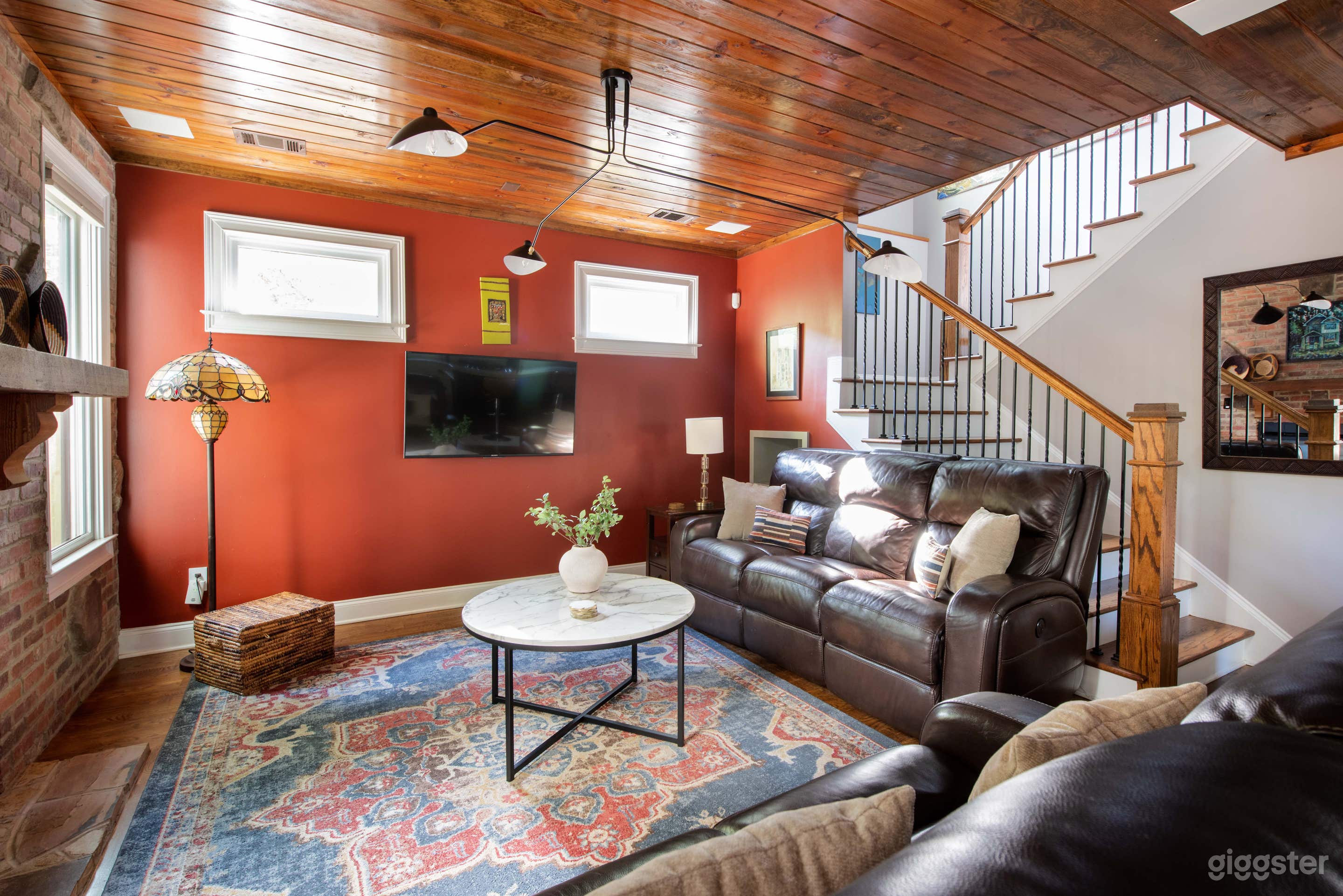 New Designer Gem, Office &amp; Yard in Kirkwood  Photo 3