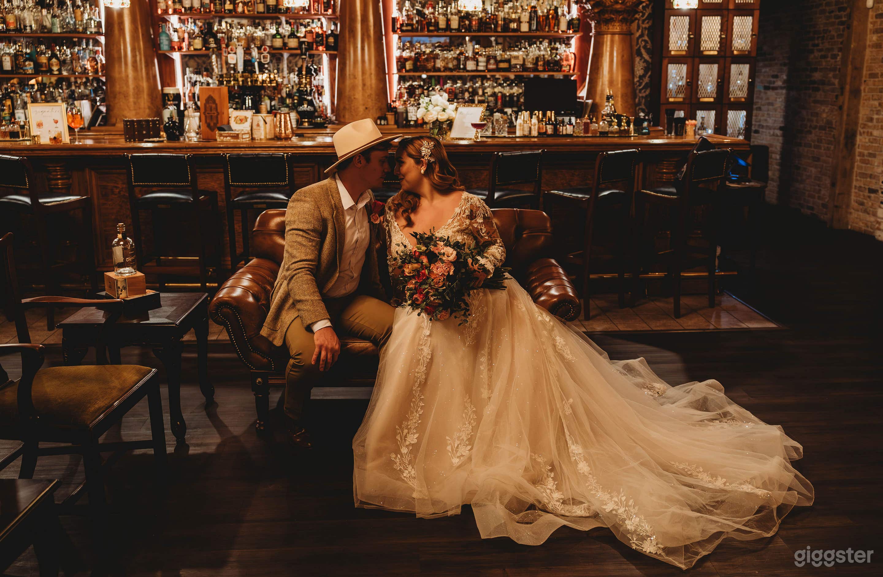 Unexpected Chicago style speakeasy with full bar, catering Photo 4