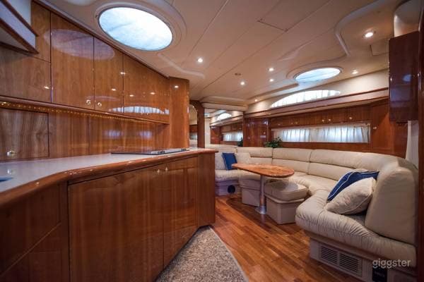 Intimate 60FT NEPTUNE Party Yacht Space Events  Photo 2