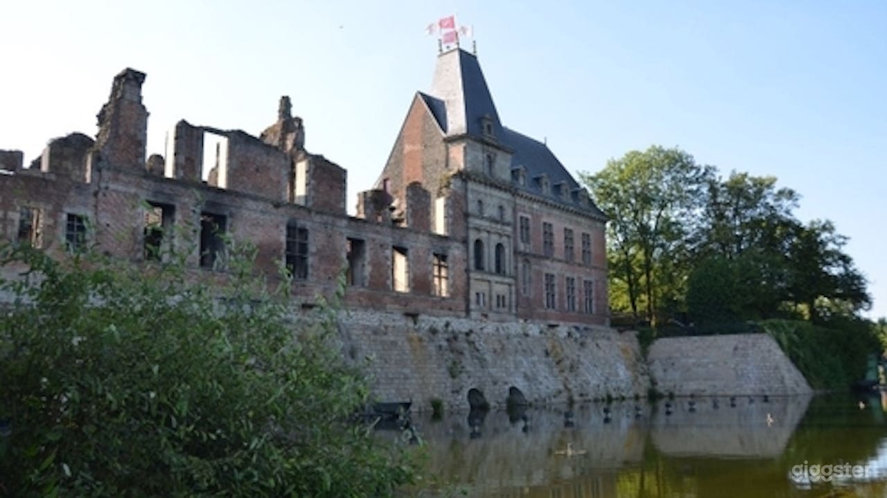 Renaissance Castle Courtyard  Photo 4