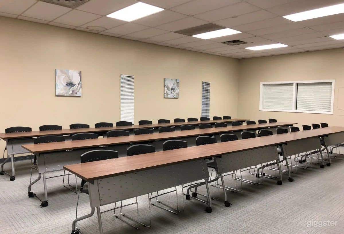 The Large Conference Room  Photo 2