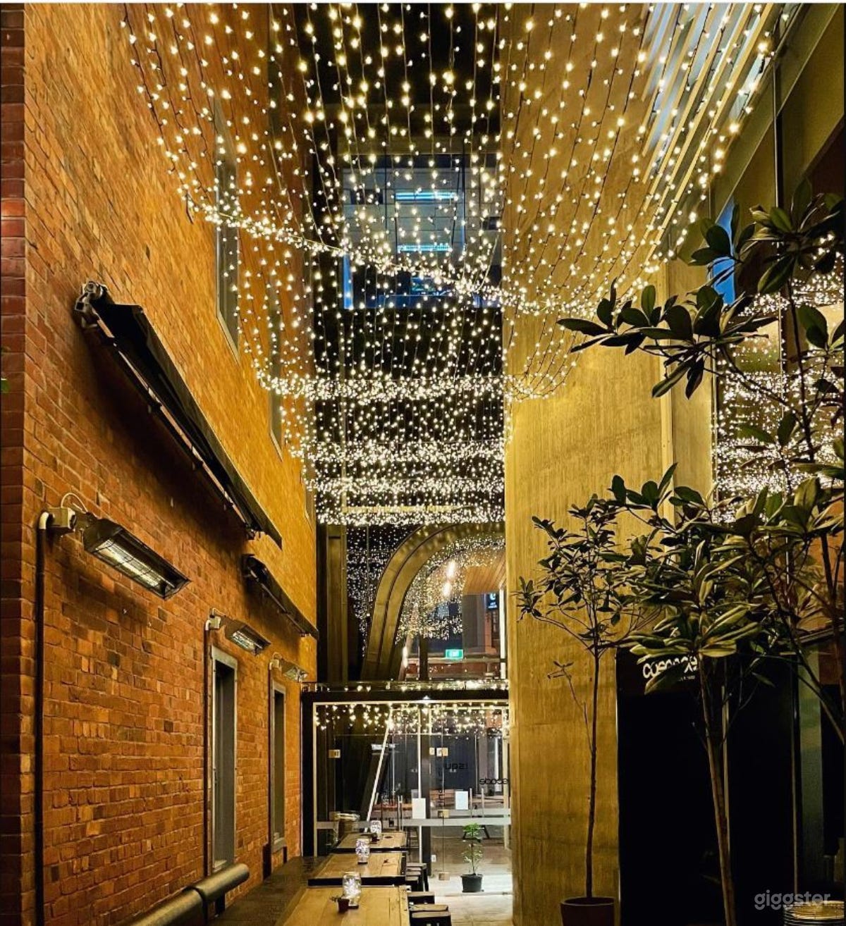 sunny-seat-in-the-sheltered Photo 3