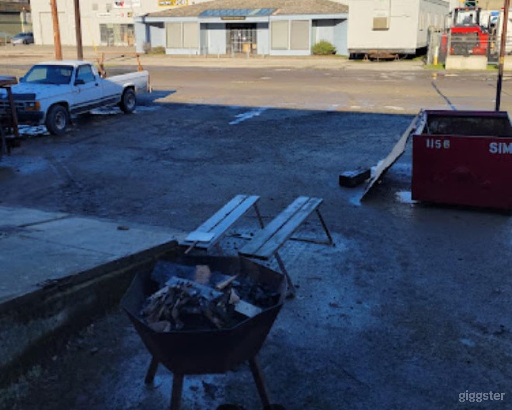 Spacious Metal Working Facility For Film And Production In Seattle Photo 3