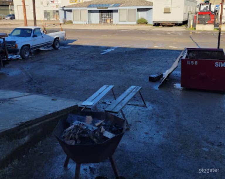  Spacious Metal Working Facility For Film And Production In Seattle 