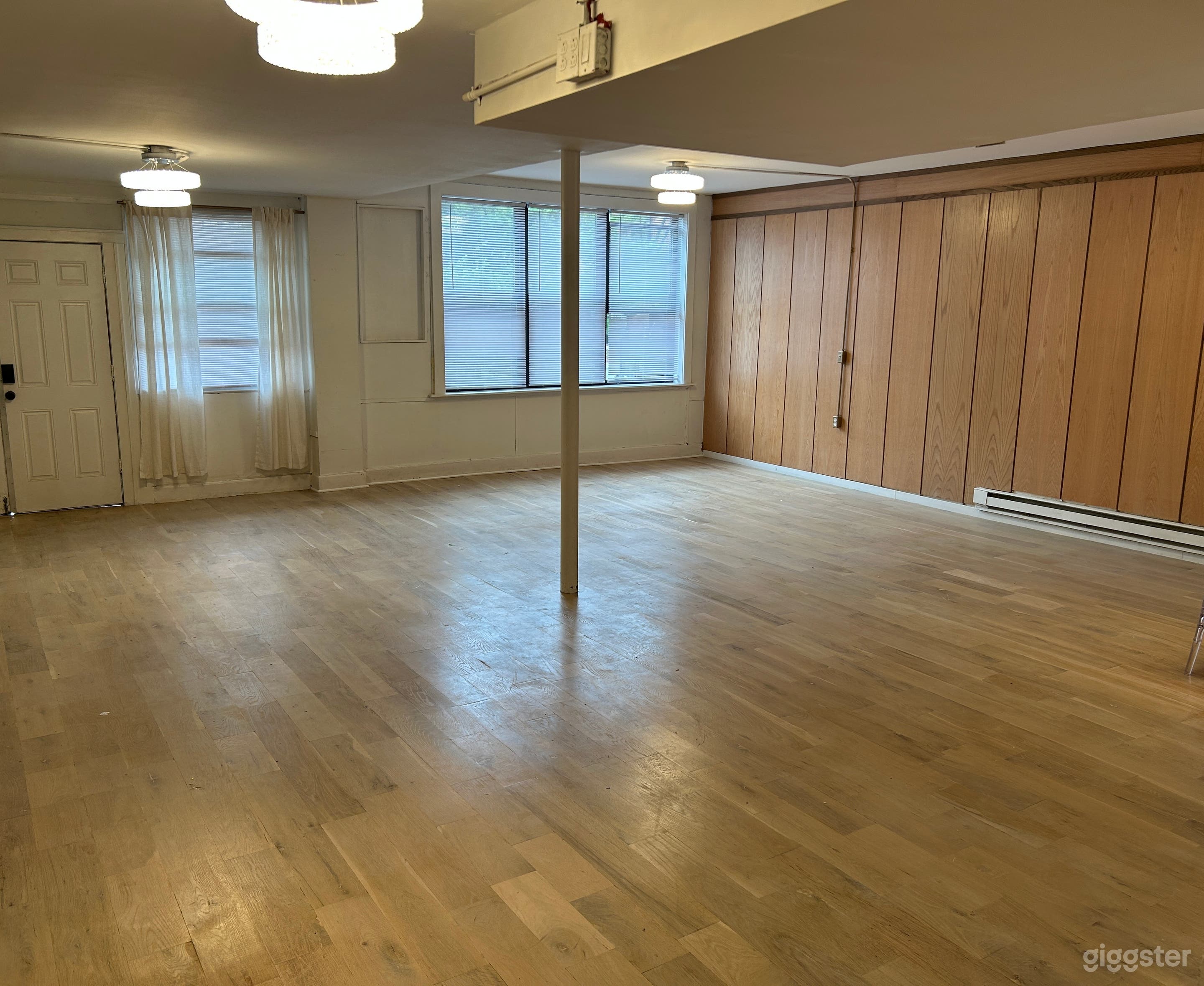 1,050 square feet of open space