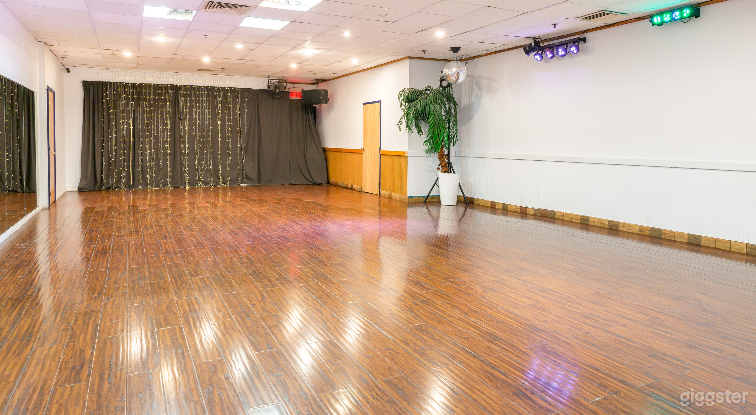 Dance Studio B for 60 People  Photo 4