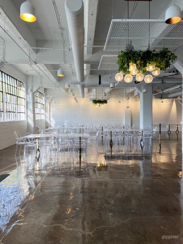  Bright, Airy, Historic creative space  