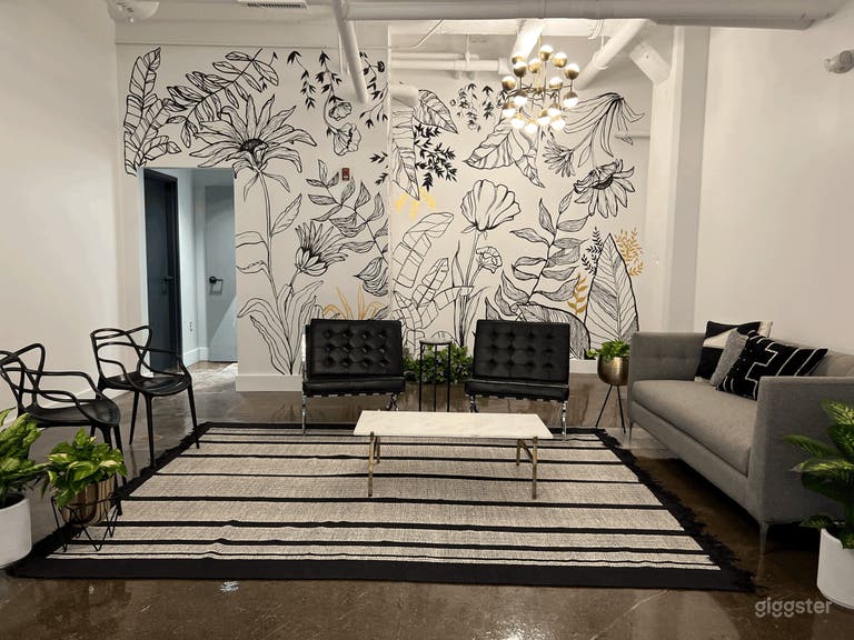  Bright, Airy, Historic creative space  