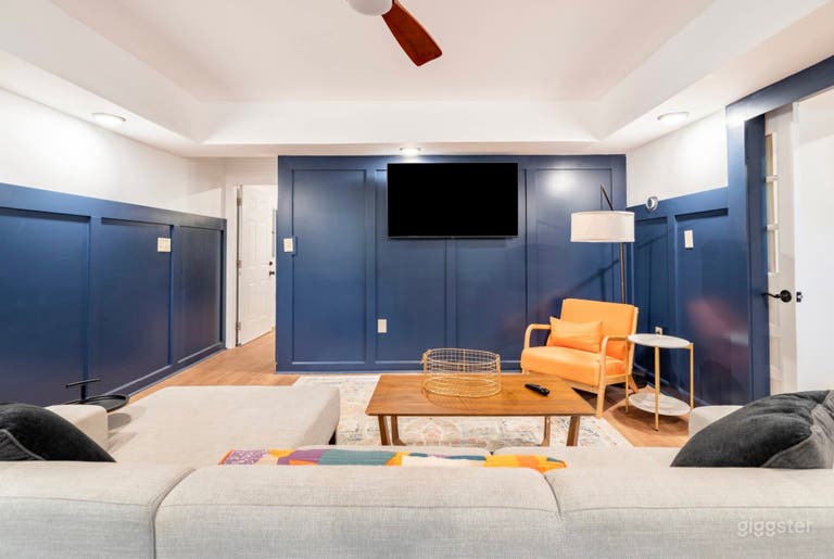  Modern Luxury In the City w/ a Conference Room 