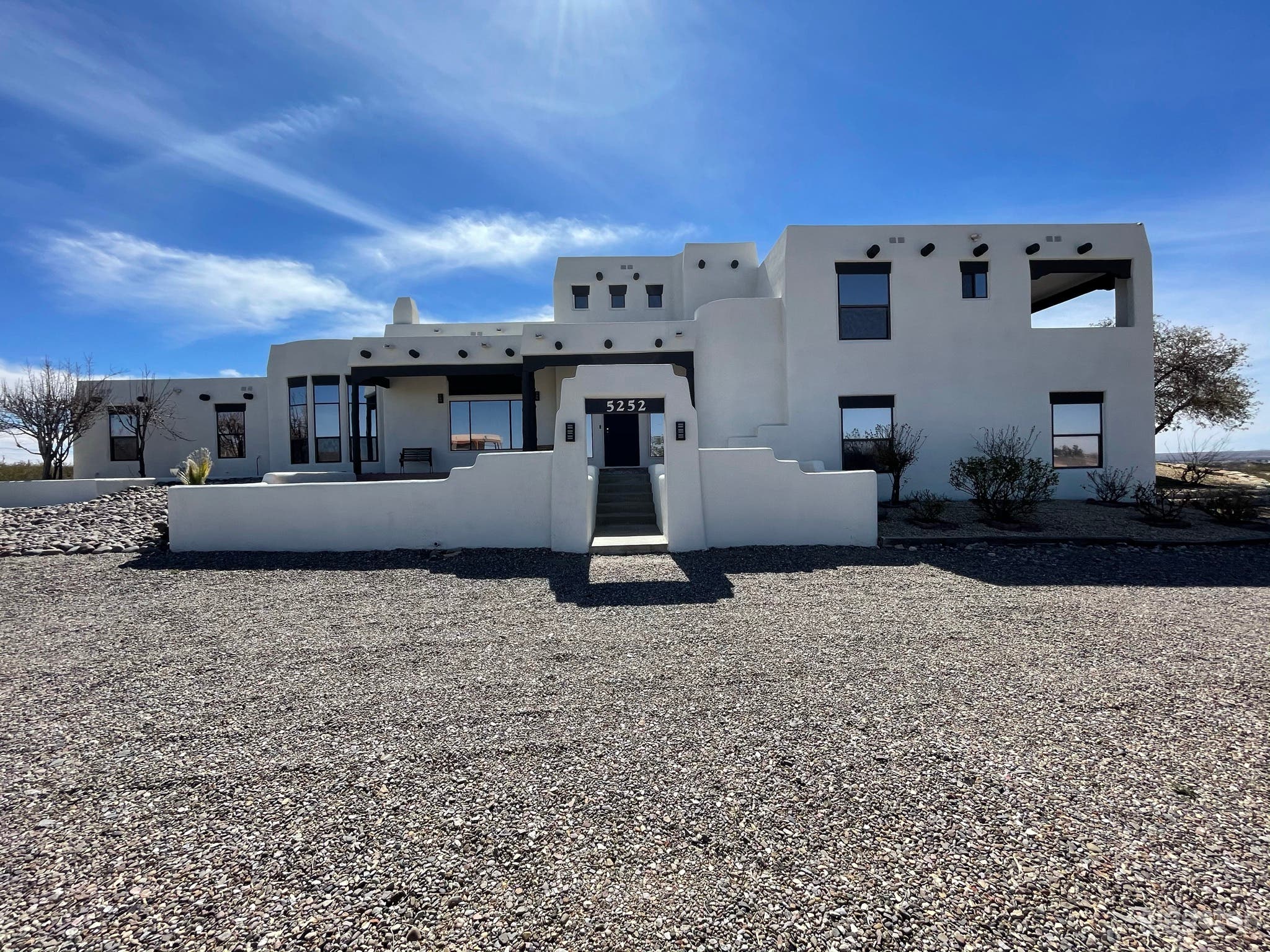 New Mexico Pueblo-style home Photo 1