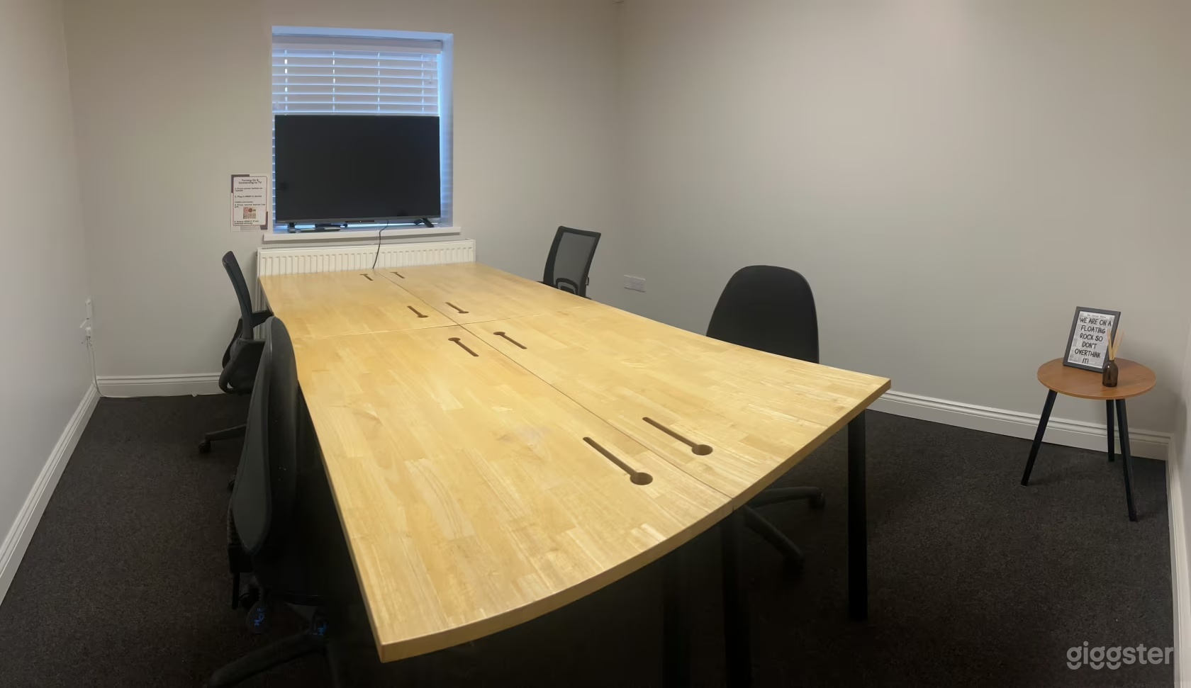 The Pod Room Photo 2