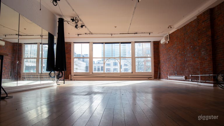 Downtown Heritage Studio Loft 