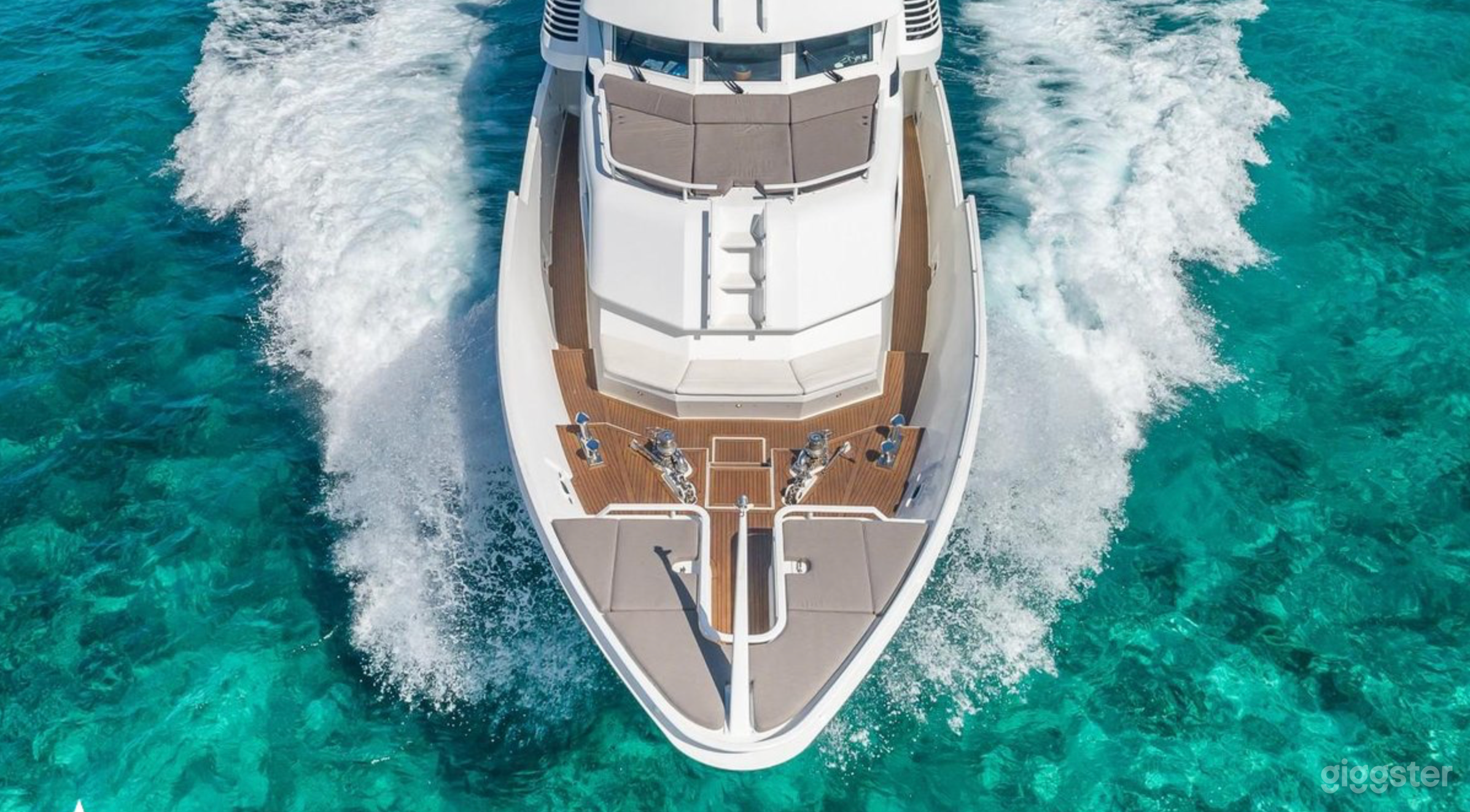 105 ft Cruising Yacht with Hot Tub Photo 3