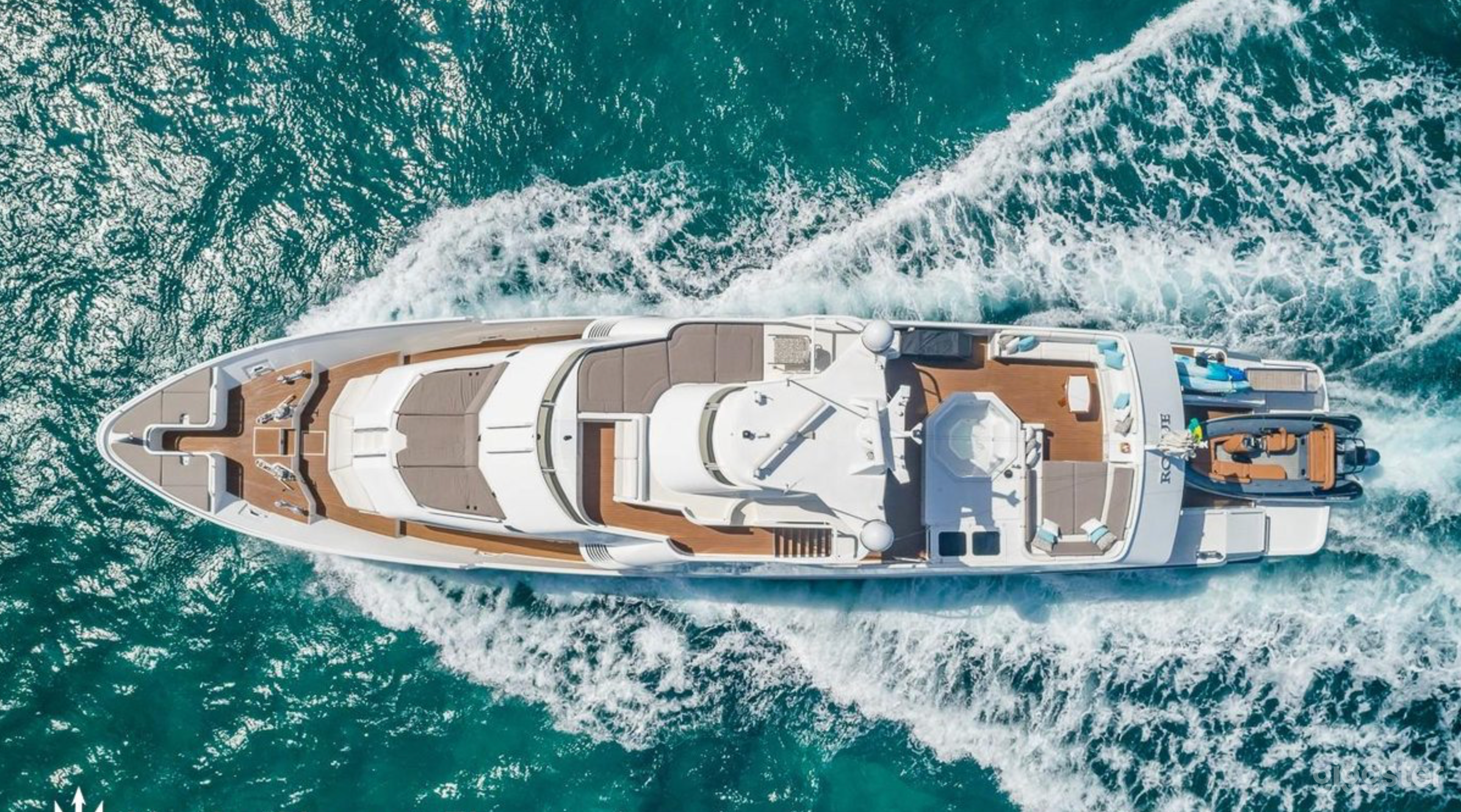 105 ft Cruising Yacht with Hot Tub Photo 2